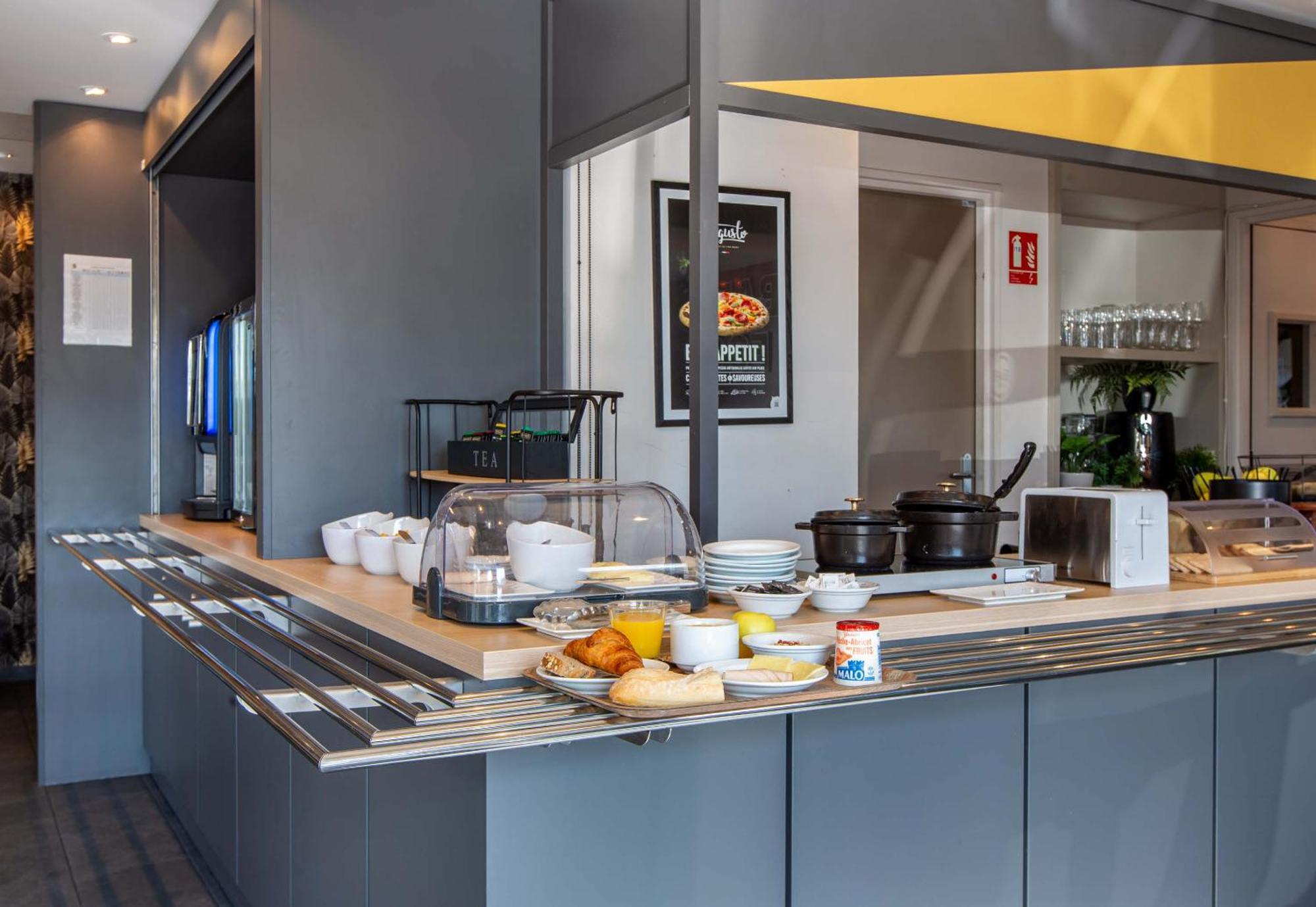 B&B Hotel Chartres Oceane Экстерьер фото